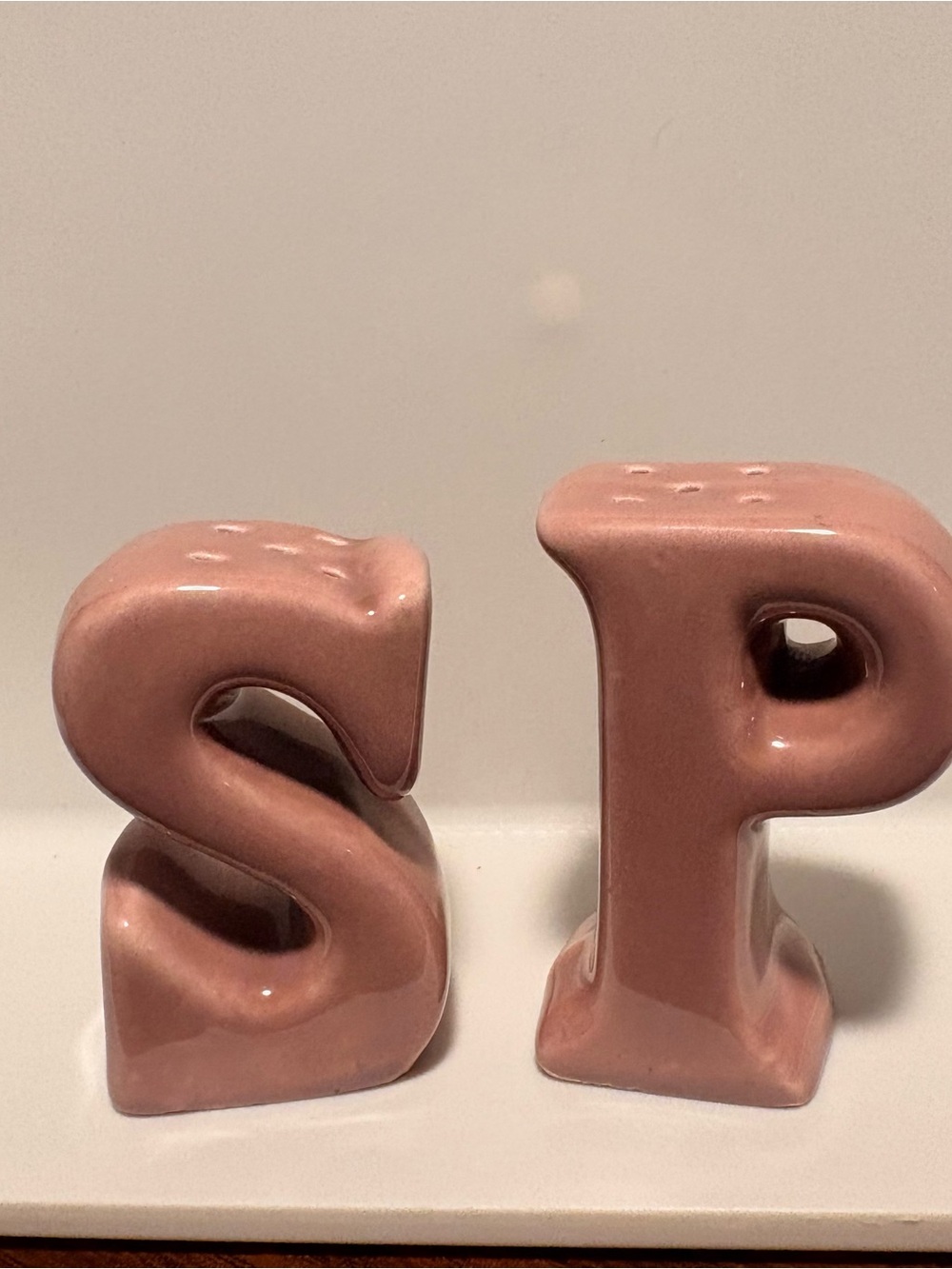 Glossy Dusty Pink Ceramic S & P Shaker Set